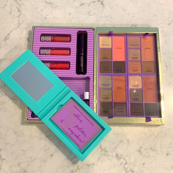 New Tarte Away Oui Go Portable Palette & Collector’s Set - Picture 2 of 6
